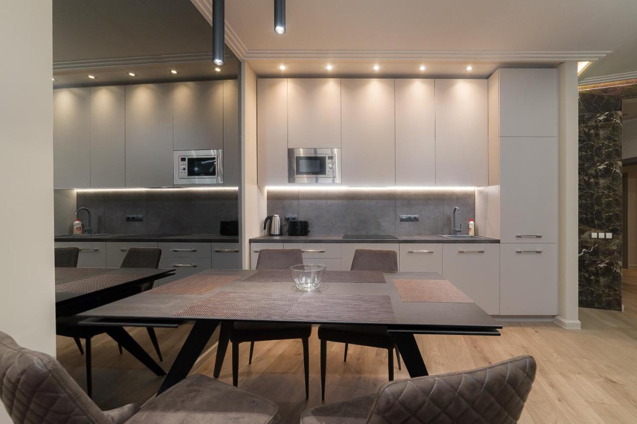Wowell Apartments Odessa Eksteriør bilde